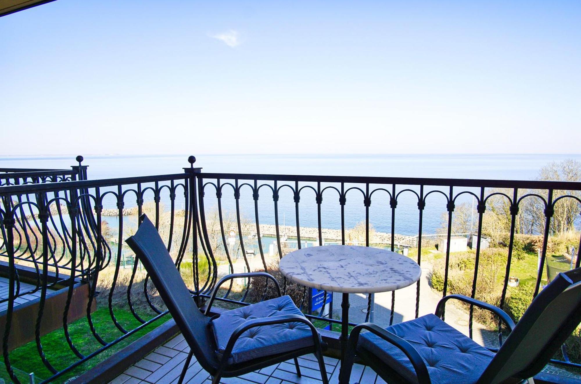 Ferienwohnung Mit Traumhaftem Meerblick - Haus Am Meer Fewo 07 Lohme Luaran gambar